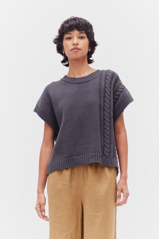 Short Sleeve sweater with textured detail