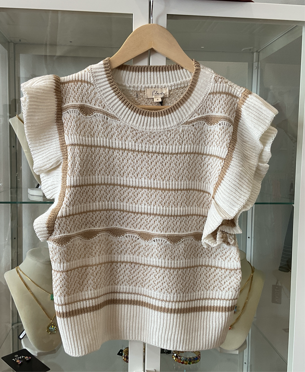 Elan Keep it in Neutral Short Sleeve Sweater