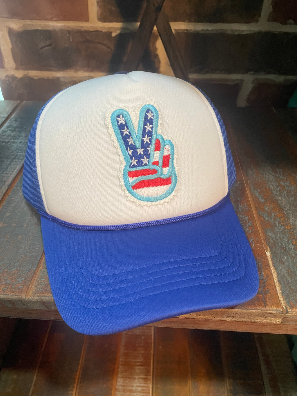 Peace sign trucker